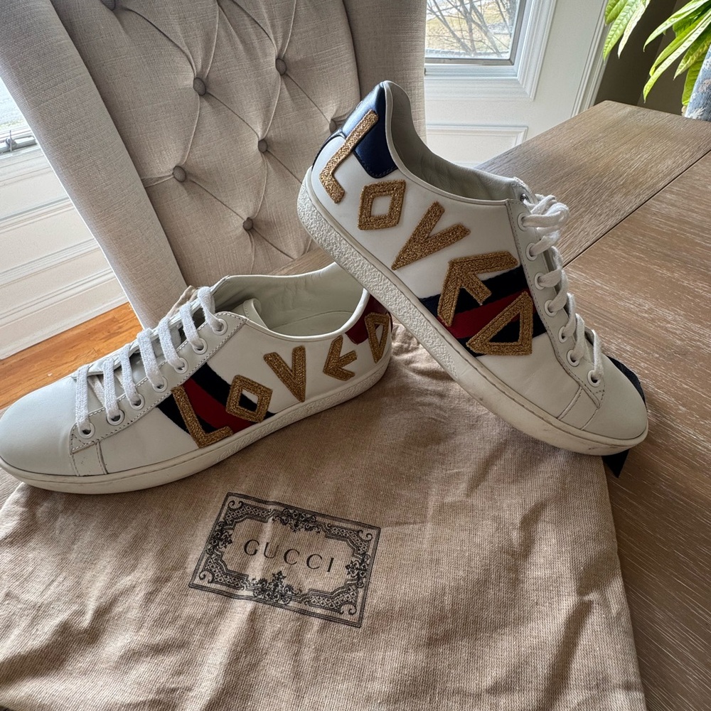 Gucci White Leather 'LOVED' Low-Top Sneakers with Navy and Red Web